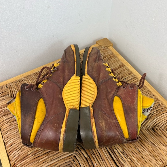 Vintage Brown Leather Reebok Hiking Boots Sz 7 1/2 - Picture 11 of 16